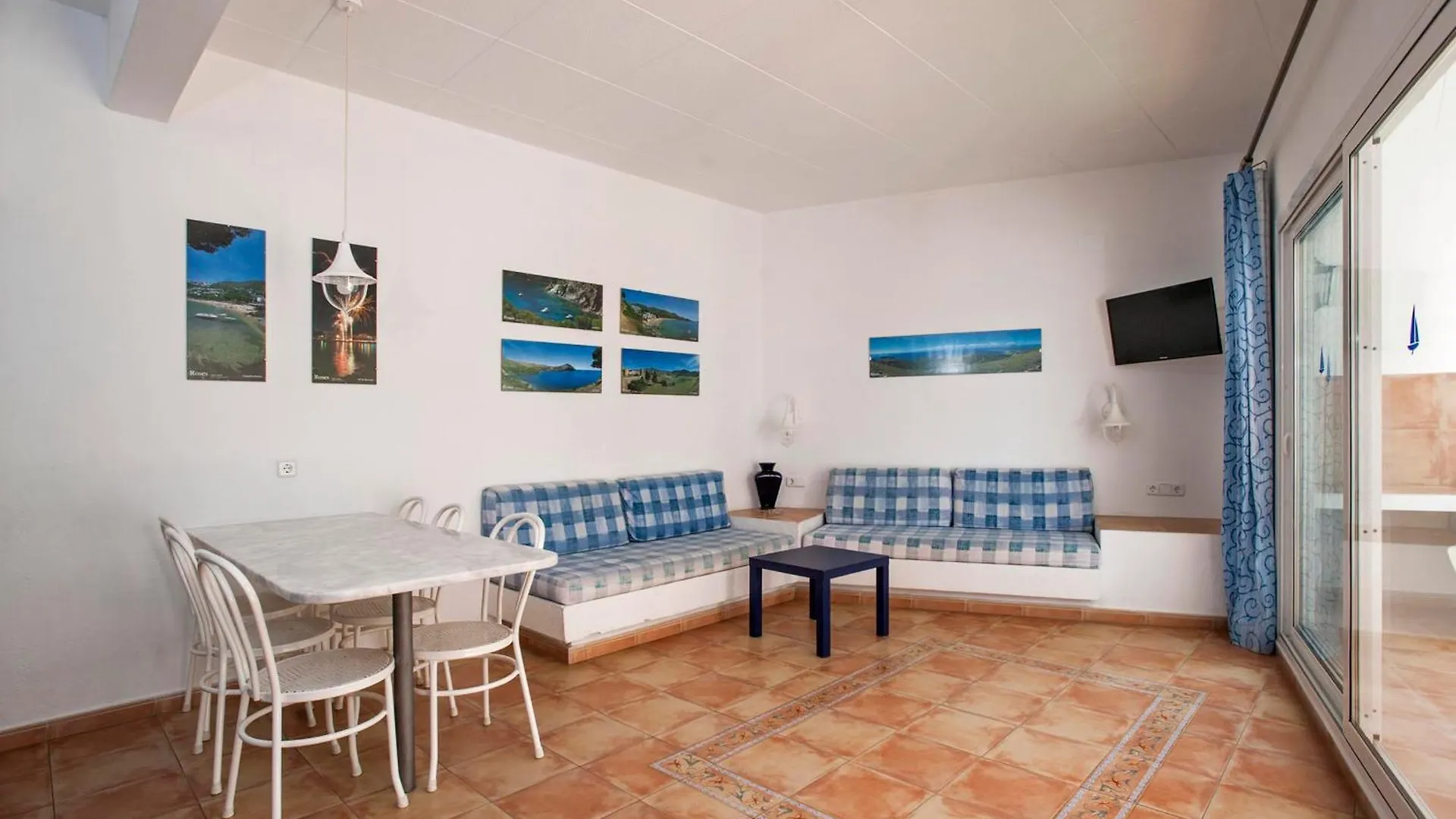 Apartaments El Berganti En Canyelles Petites Roses