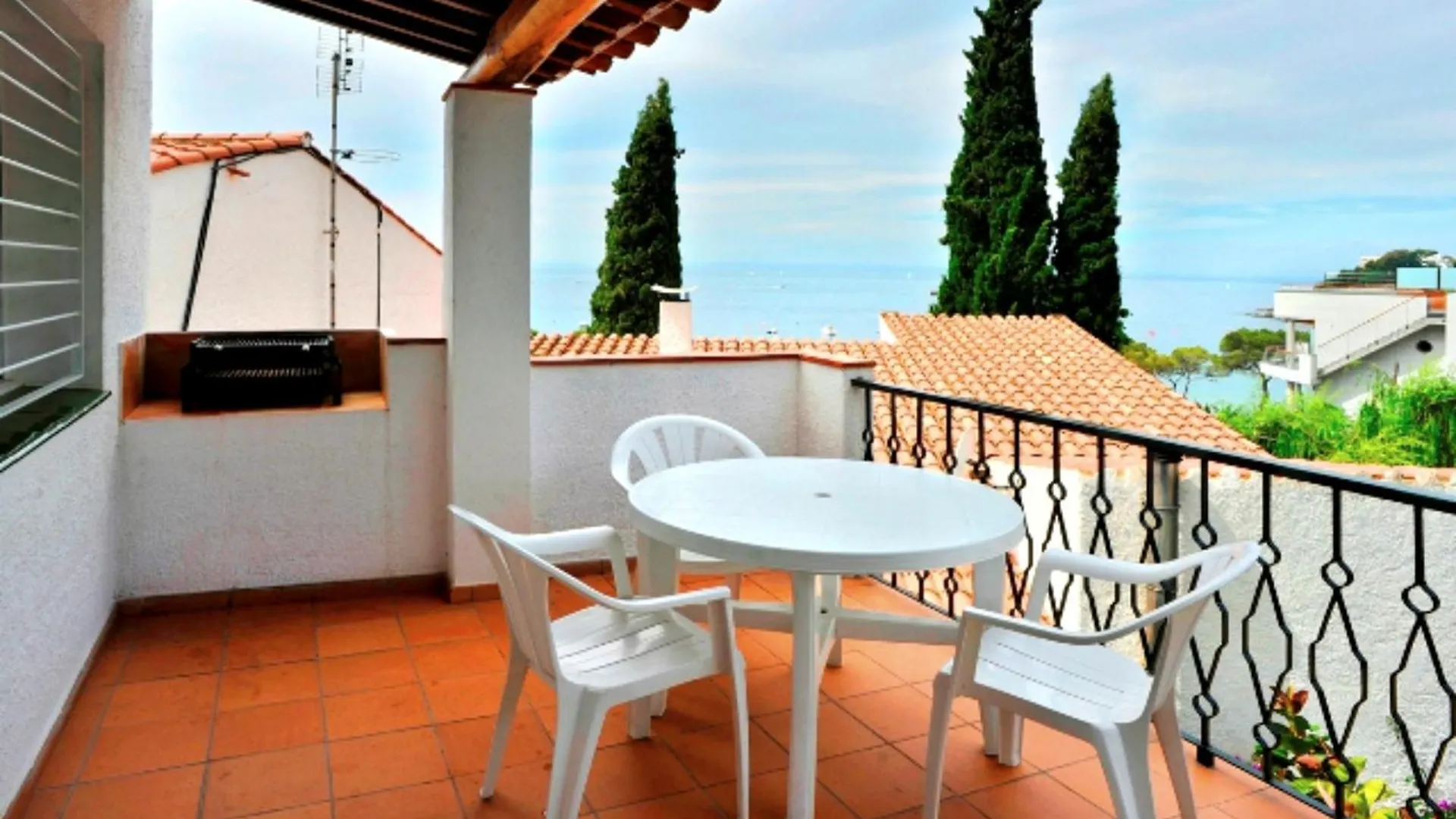 Apartment Apartaments El Berganti En Canyelles Petites Roses