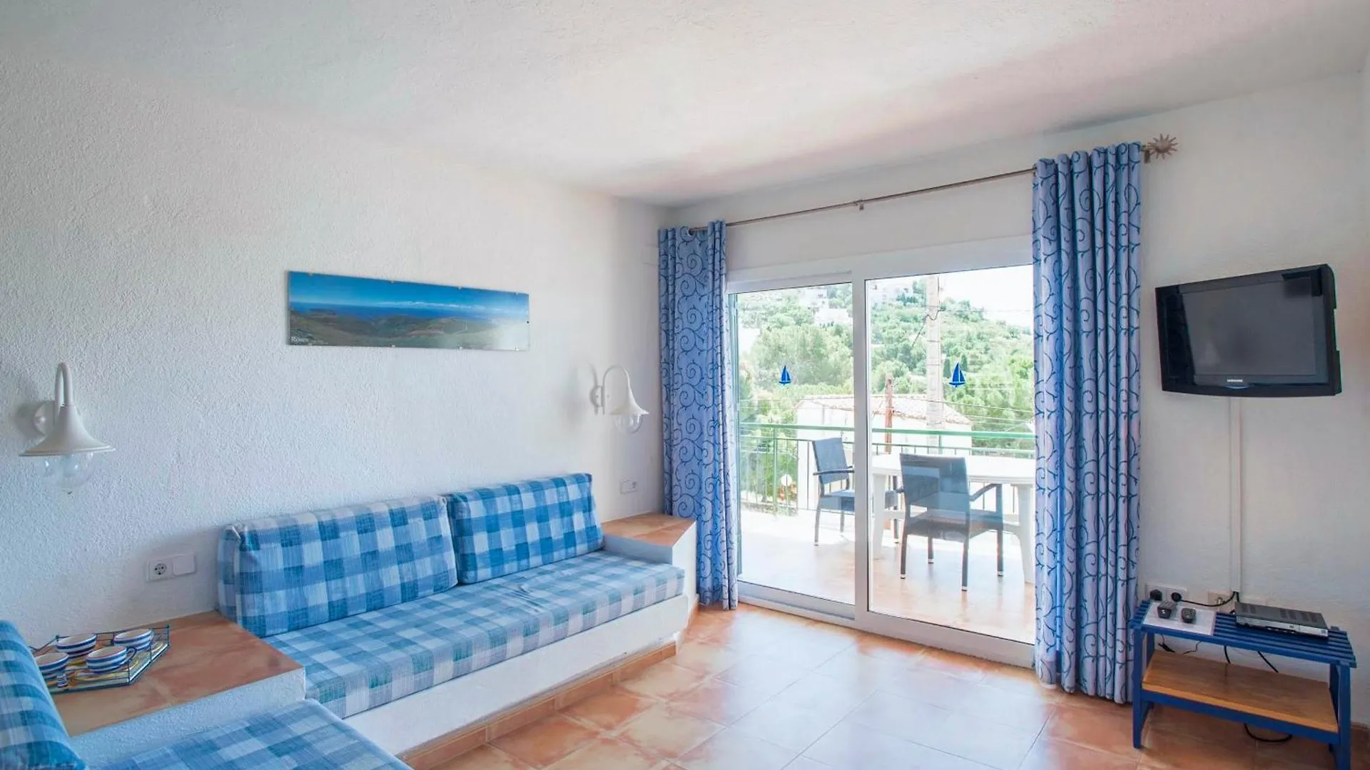 Apartment Apartaments El Berganti En Canyelles Petites Roses Spain