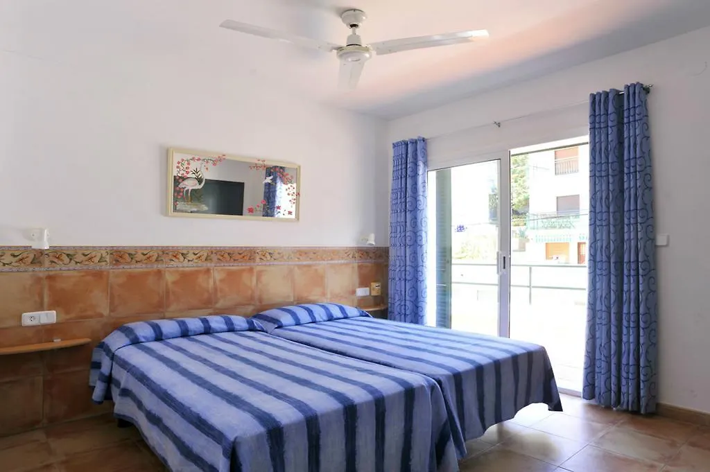 Apartment Apartaments El Berganti En Canyelles Petites Roses